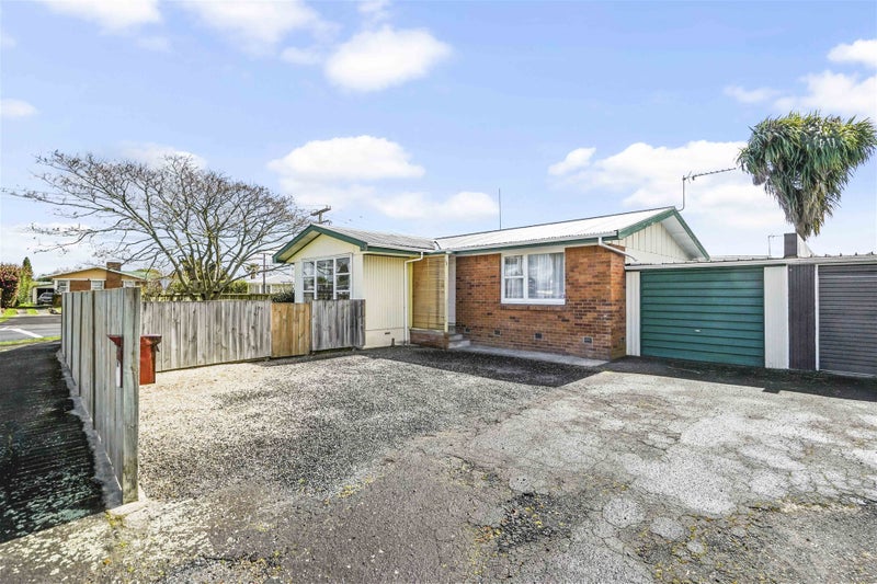 106 Mount View Road, Melville, Hamilton - Carousel 21