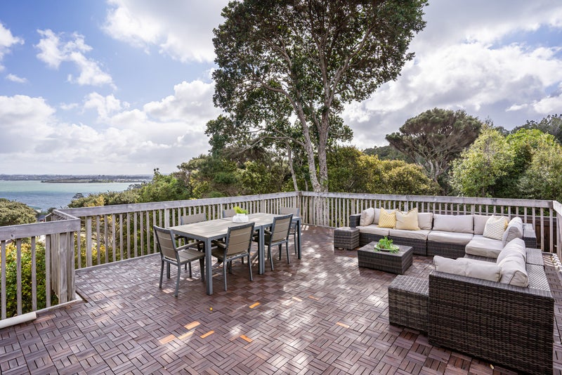 7 Odin Place, Beach Haven, Auckland - Carousel 1