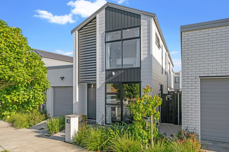 20 Kauri Amber Road, Westgate, Auckland - Carousel 1