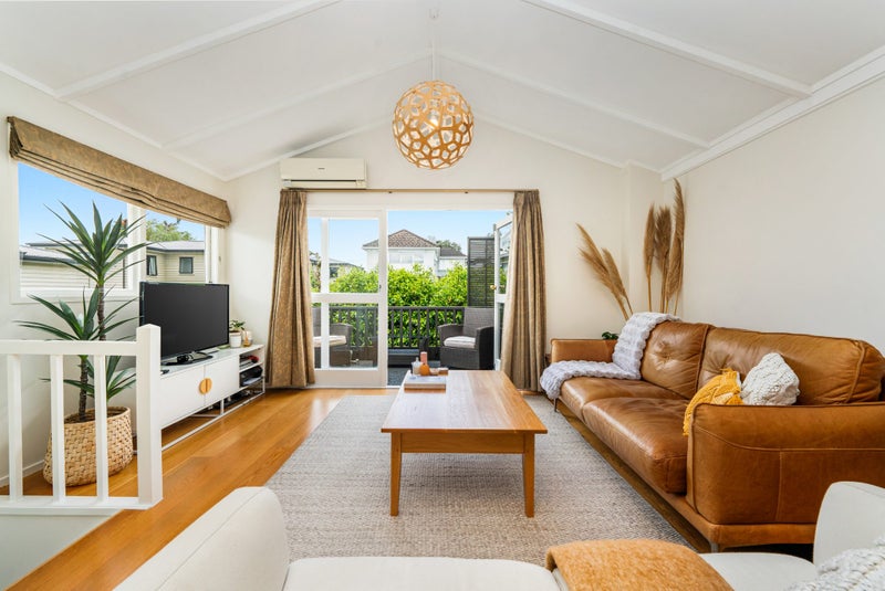 8/23 Cleary Road, Panmure, Auckland - Carousel 2