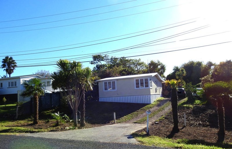 24 Tahatai Road, Oneroa, Waiheke Island - Carousel 17