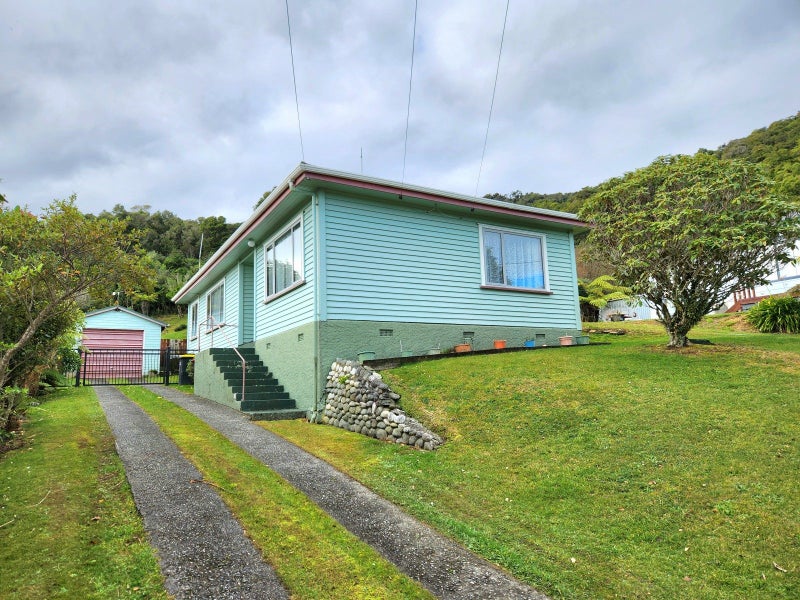 21 Ashmore Avenue, Cobden, Greymouth - Carousel 1