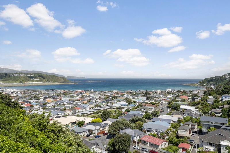 30 Lerwick Terrace, Melrose, Wellington - Carousel 2