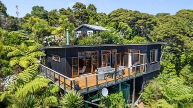 170 Piha Road, New Lynn - Carousel 1