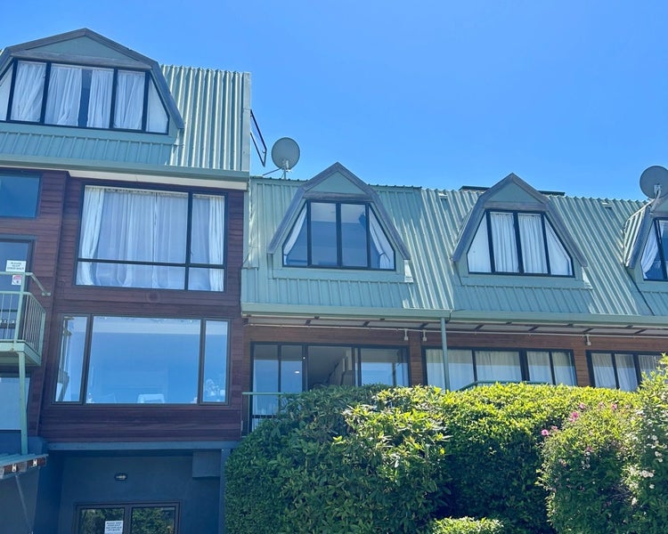 10/43 GOLDRIDGE WAY, FRANKTON RD, QUEENSTOWN - Carousel 1