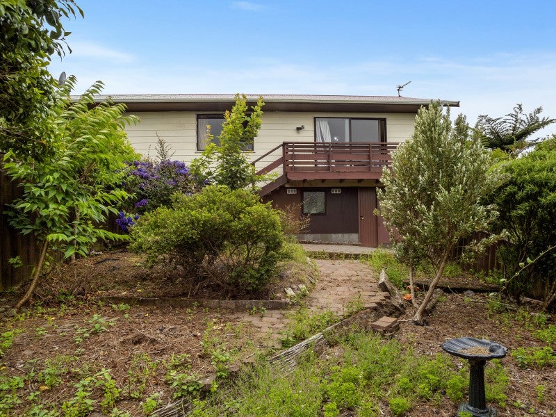 1/30 Outram Grove, Kelson, Lower Hutt - Carousel 16