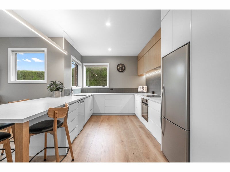 10 Hilbre Avenue, Gore, Gore - Carousel 1