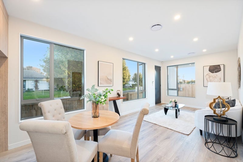 1/5 Hereford Street, Te Atatu Peninsula, Auckland - Carousel 1