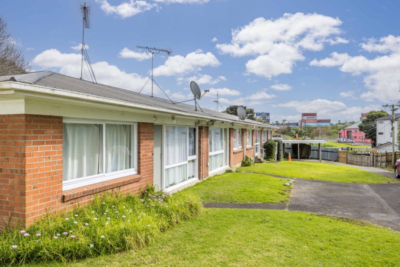 3/105 Pilkington Road, Panmure, Auckland - Carousel 1
