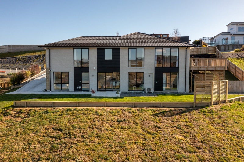 24 Eagleview Rise, Welcome Bay, Tauranga - Carousel 2