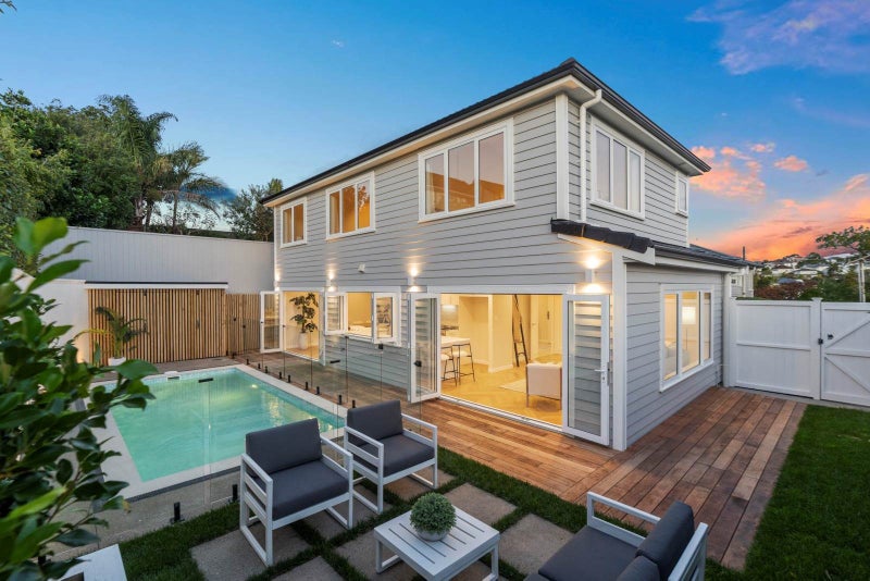 2/29 Harley Road, Takapuna, Auckland - Carousel 1