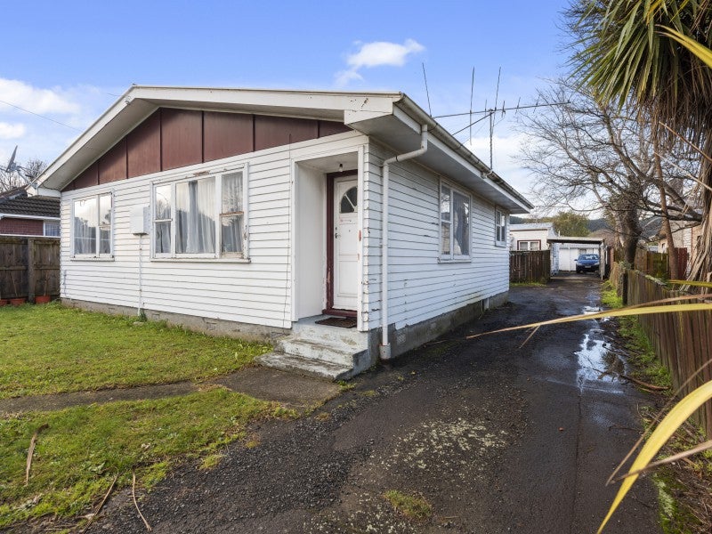 560 Fergusson Drive, Trentham, Upper Hutt - Carousel 1