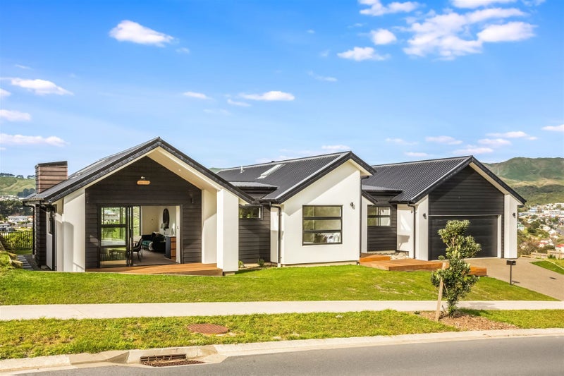 15 Queen Charlotte Drive, Aotea, Porirua - Carousel 33