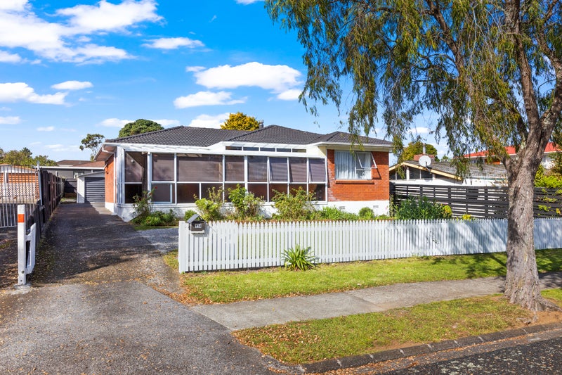 114 Muir Avenue, Mangere Bridge, Auckland - Carousel 1