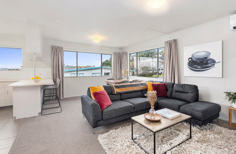 2/152 Broderick Road, Johnsonville, Wellington - Carousel 2