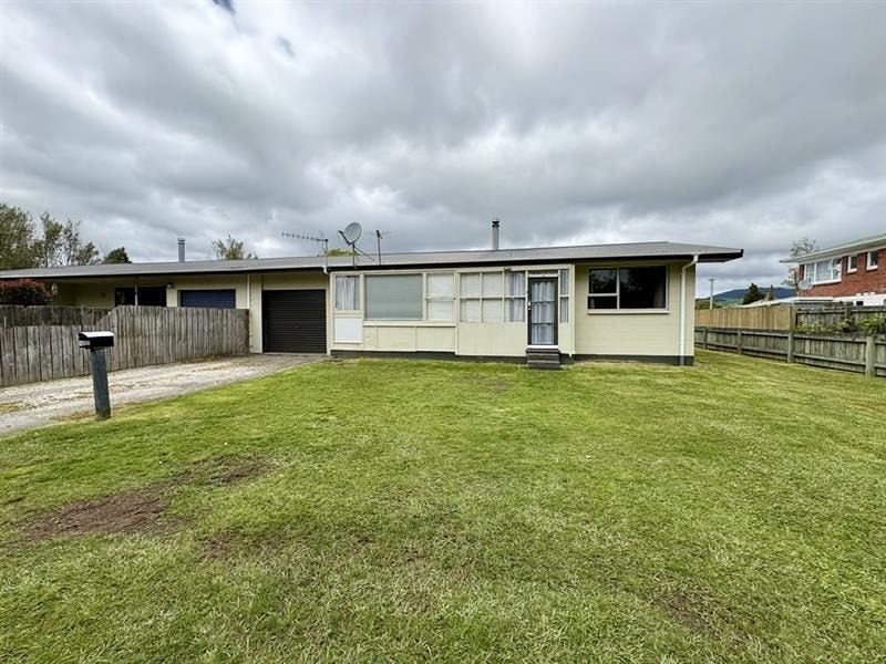 1A Cooper Avenue, Holdens Bay, Rotorua - Carousel 1