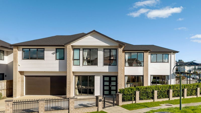 9 Cloonlyon Drive, Flat Bush, Auckland - Carousel 1