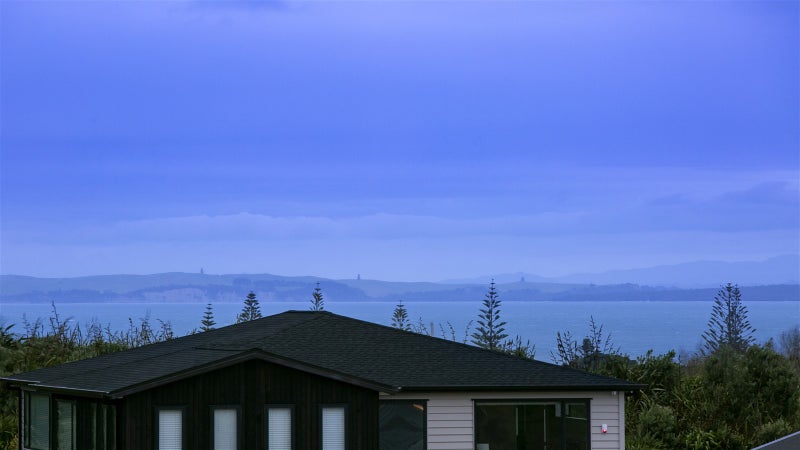 11 Hanikura Street, Long Bay, Auckland - Carousel 2
