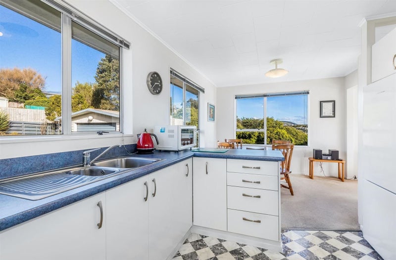 451 Warspite Avenue, Ascot Park, Porirua - Carousel 2