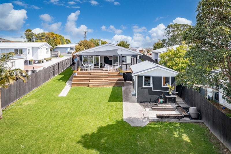 814 Whangaparaoa Road, Manly, Whangaparaoa - Carousel 1