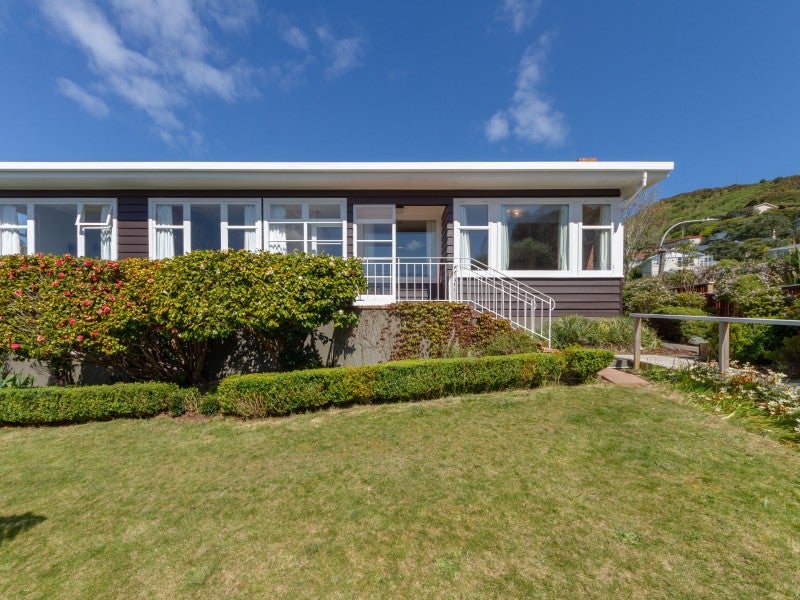117 Campbell Street, Karori, Wellington - Carousel 1