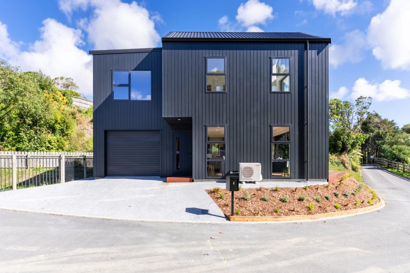 4 Te Ara Kohuhu, Tawa, Wellington - Carousel 2