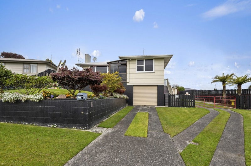 17 Ngatuku Place, Tokoroa, Tokoroa - Carousel 1