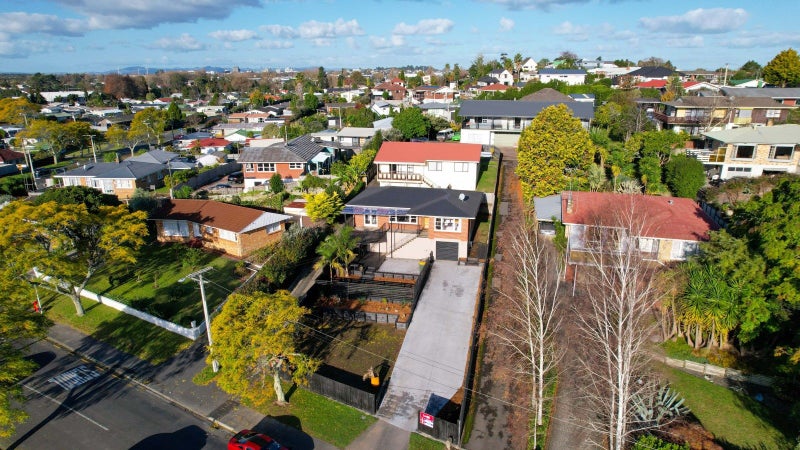 59A Livingstone Avenue, Nawton, Hamilton - Carousel 16