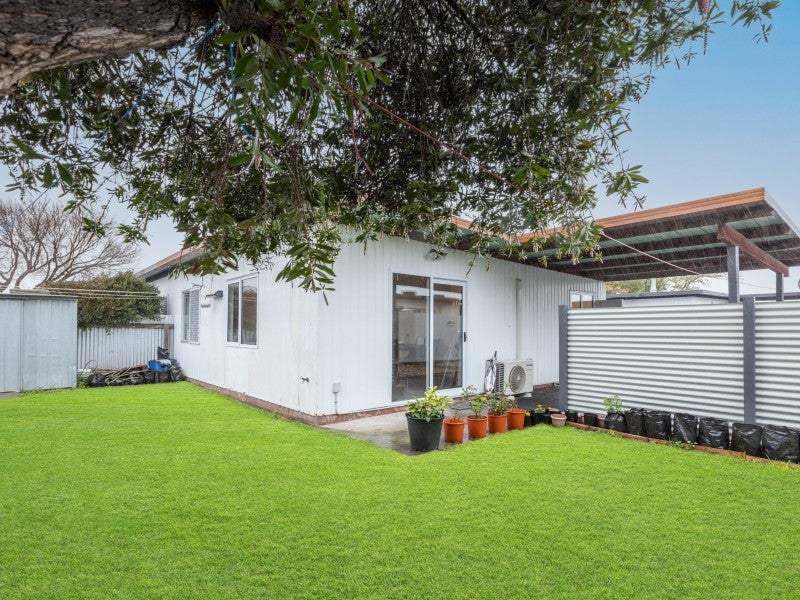 4/207 Frimley Avenue, Frimley, Hastings - Carousel 1