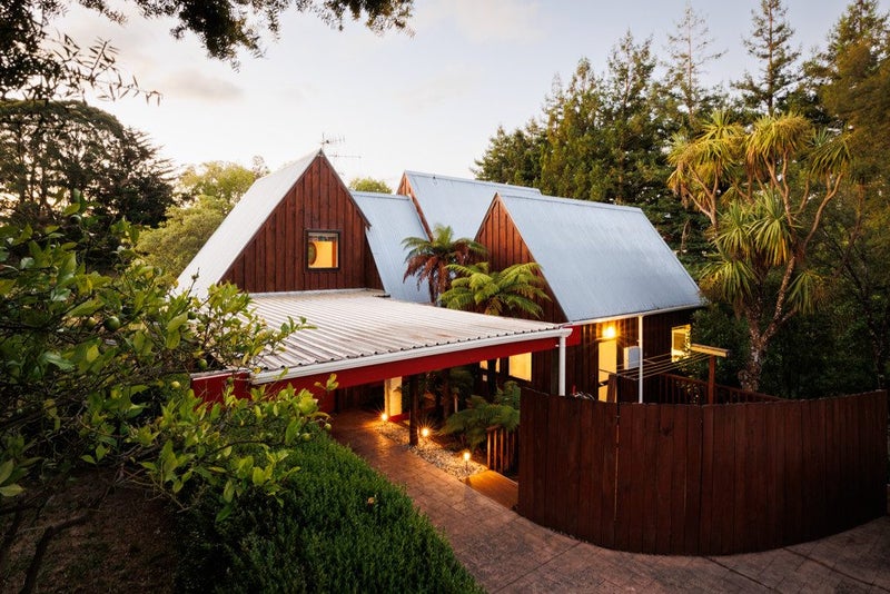 43 Springdale Grove, Fitzherbert, Palmerston North - Carousel 2