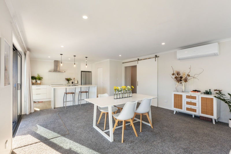 8 Manakohi Street, Spotswood, New Plymouth - Carousel 2