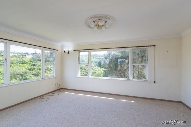 11 Mulberry Street, Maungaraki, Lower Hutt - Carousel 2