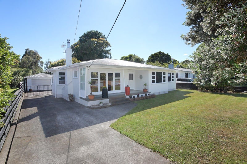 57 Hewitts Road, Linton, Palmerston North - Carousel 1