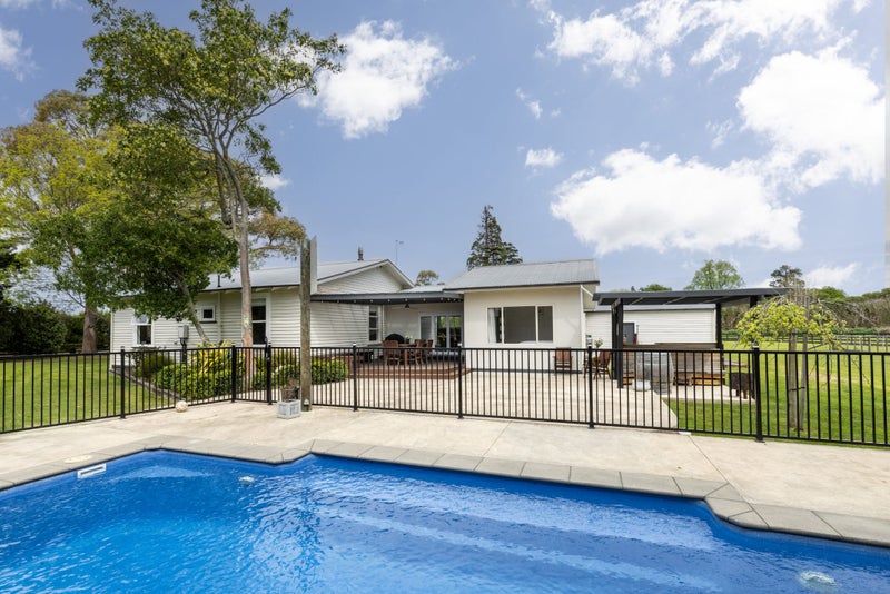 155 Ormond Road, Twyford, Hastings - Carousel 1