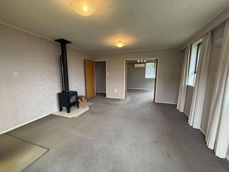 2/112 McLeod Street, Camberley, Hastings - Carousel 2