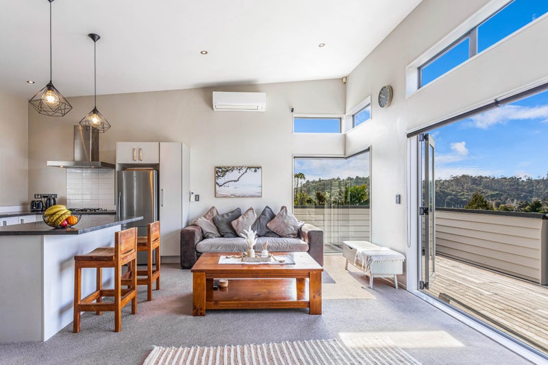 15 Inlet Views , Silverdale, Auckland - Carousel 2