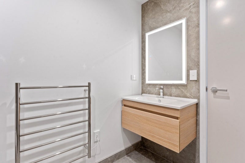 1002/20 Park Avenue, Ellerslie, Auckland - Carousel 11