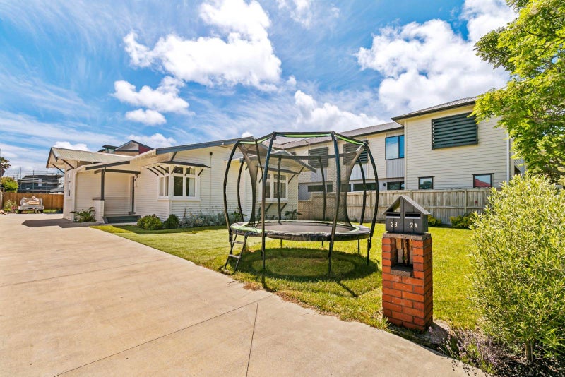 2A Lancing Road, Sandringham, Auckland - Carousel 2