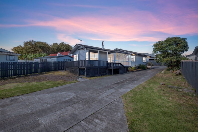 69 Charntay Avenue, Clover Park, Auckland - Carousel 1