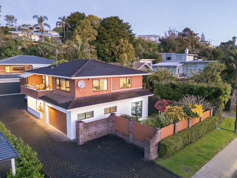 54A The Circle, Manly, Whangaparaoa - Carousel 1