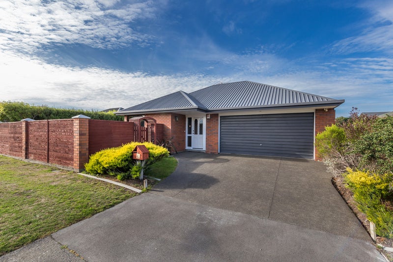 20 Giles Place, Shirley, Christchurch - Carousel 1
