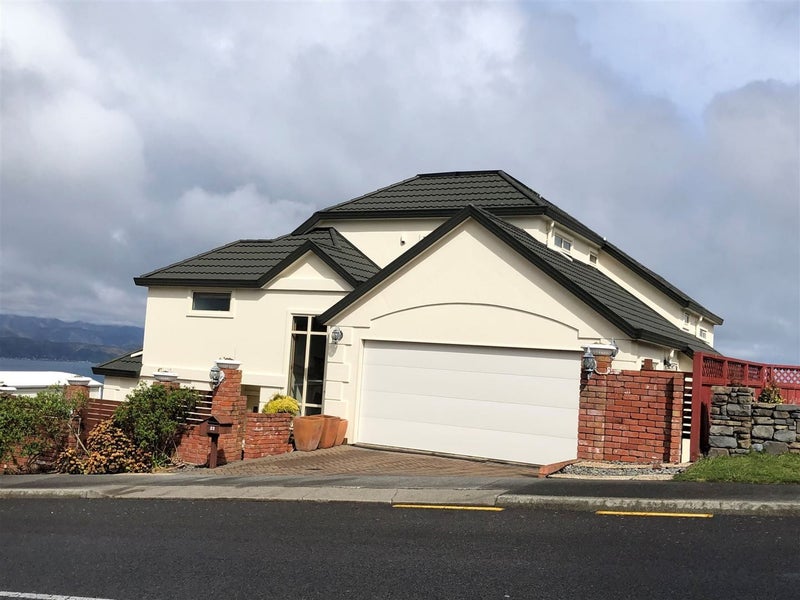 22 Dress Circle, Newlands, Wellington - Carousel 2