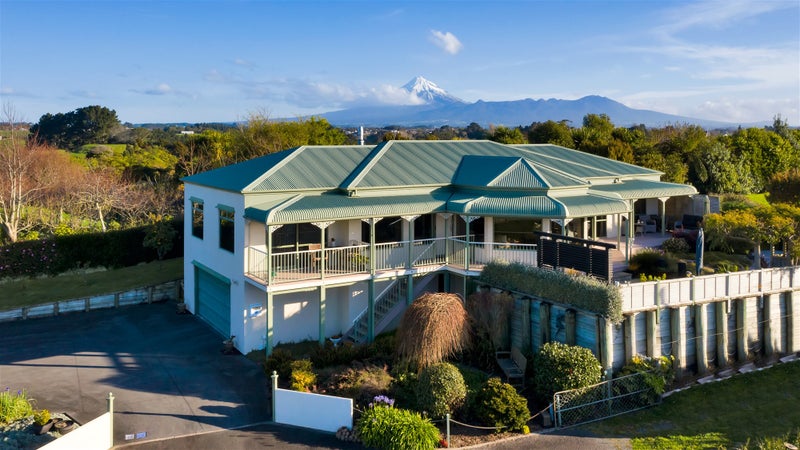 104B Queens Road, Glen Avon, New Plymouth - Carousel 1