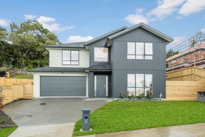 82 Kewa Road, Albany Heights, Auckland - Carousel 1