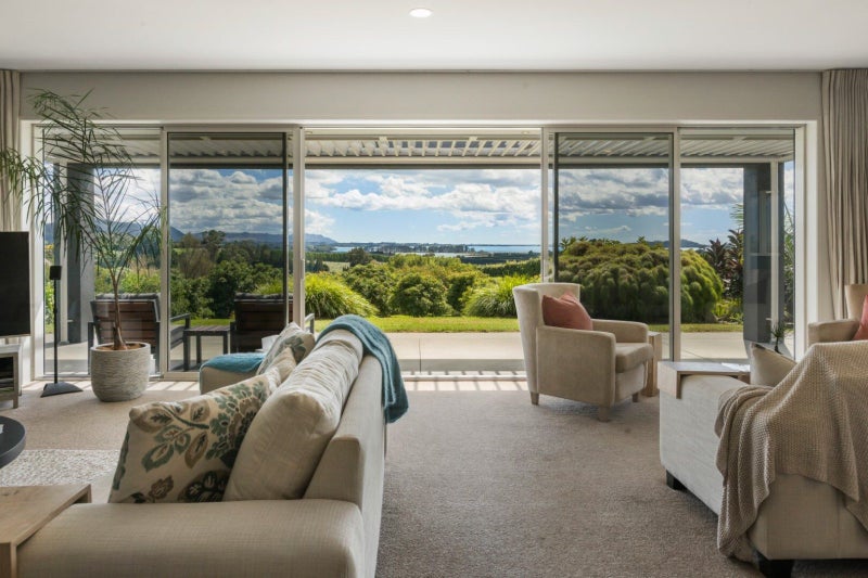 63 Ongare Point Road, Tahawai - Carousel 1