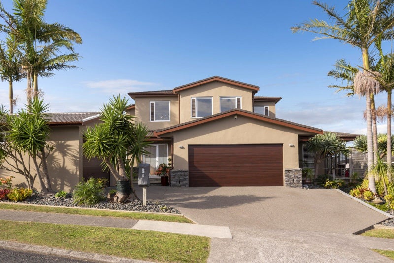 3 Pounamu Place, Shelly Park, Auckland - Carousel 2