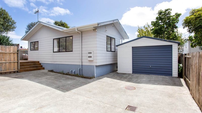 10A Eastdale Road, Avondale, Auckland - Carousel 1