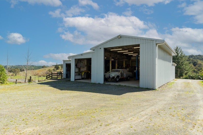 2013 State Highway 14, Whangarei - Carousel 1