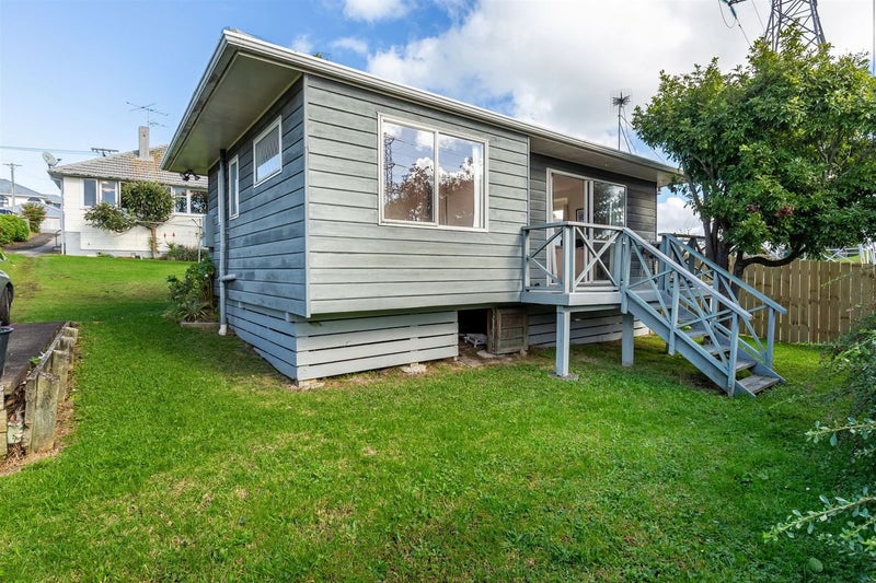 16 Morrie Laing Avenue, Mount Roskill, Auckland - Carousel 2