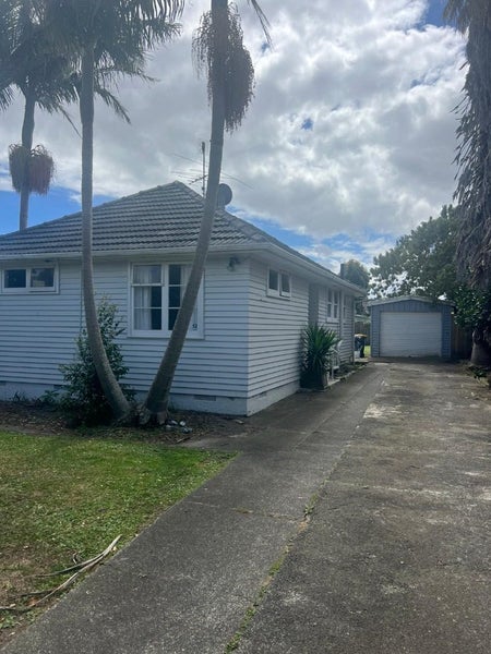 86 McAnnalley Street, Manurewa East, Auckland - Carousel 1